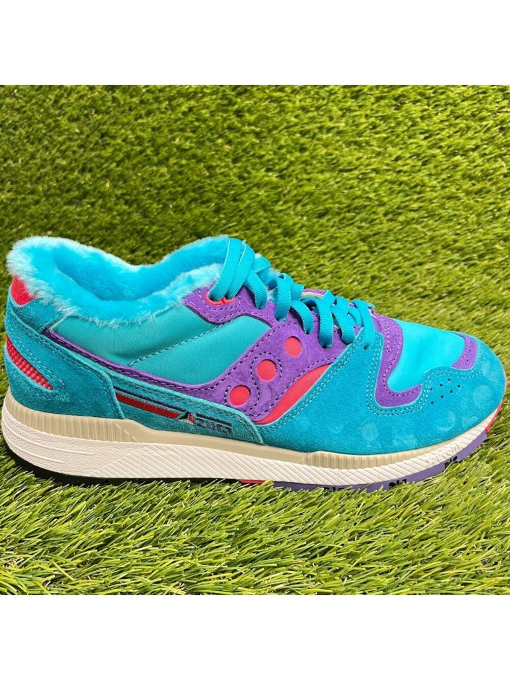 Saucony Azura Lite Ski Jacket Mens Size 7.5 Blue Purple Running Shoes Sneakers